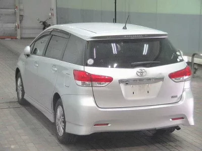 Toyota WISH  с аукциона в Японии