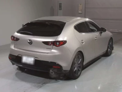 Mazda MAZDA3  с аукциона в Японии