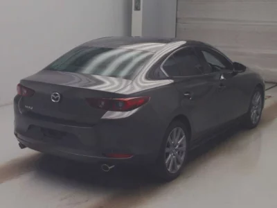 Mazda MAZDA3  с аукциона в Японии
