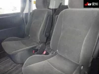 Toyota NOAH лот № 30591 оценка 3.5  с аукциона в Японии 3