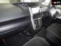 Toyota NOAH лот № 30591 оценка 3.5  с аукциона в Японии 2