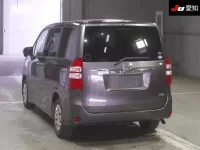 Toyota NOAH лот № 30591 оценка 3.5  с аукциона в Японии 1