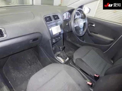 Volkswagen POLO  с аукциона в Японии