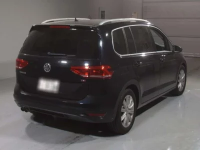 Volkswagen GOLF TOURAN