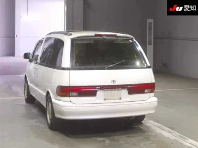 Toyota ESTIMA  с аукциона в Японии