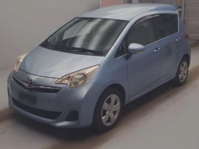 Toyota RACTIS  с аукциона в Японии