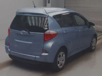 Toyota RACTIS  с аукциона в Японии
