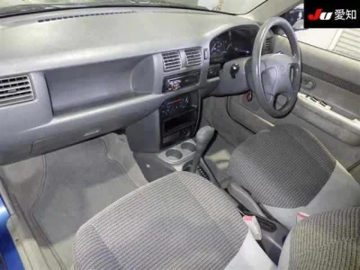 Mazda DEMIO  с аукциона в Японии