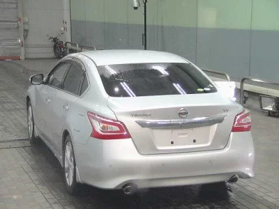 Nissan TEANA