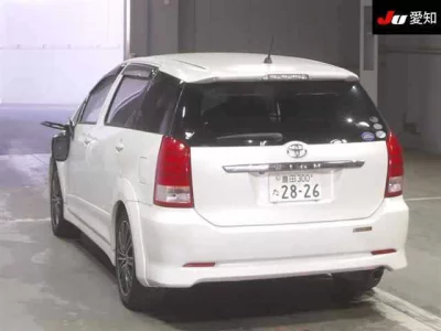 Toyota WISH  с аукциона в Японии
