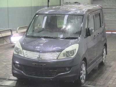 Mitsubishi DELICA D2