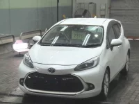 Toyota AQUA лот № 2310 оценка 4  с аукциона в Японии 2