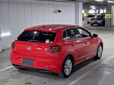 Volkswagen POLO  с аукциона в Японии