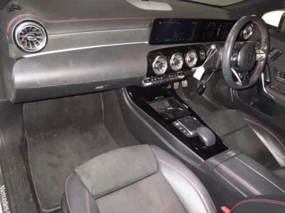 Mercedes-Benz CLA CLASS