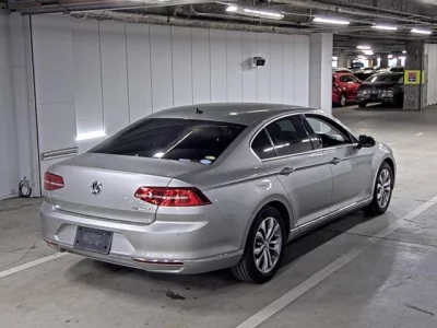 Volkswagen PASSAT VARIANT  с аукциона в Японии