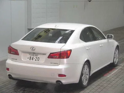 Lexus IS