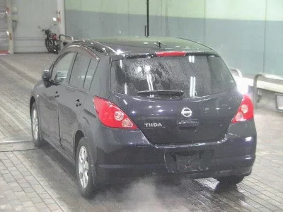 Nissan TIIDA