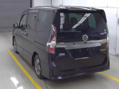 Nissan SERENA  с аукциона в Японии