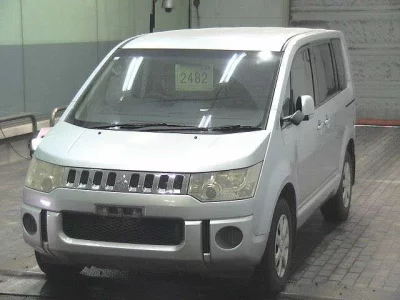 Mitsubishi DELICA D5