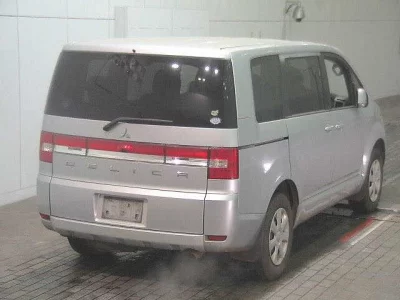 Mitsubishi DELICA D5