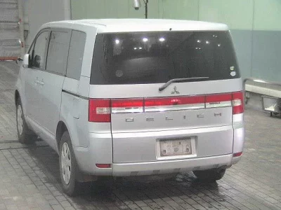 Mitsubishi DELICA D5
