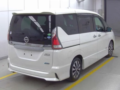 Nissan SERENA  с аукциона в Японии