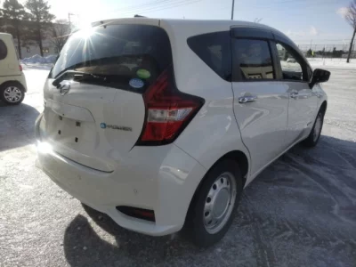 Nissan NOTE  с аукциона в Японии