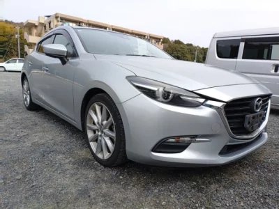 Mazda AXELA  с аукциона в Японии