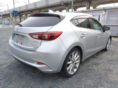 Mazda AXELA  с аукциона в Японии