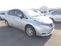 Nissan NOTE лот № 13175 оценка 4  с аукциона в Японии 1