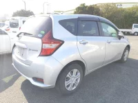 Nissan NOTE лот № 13175 оценка 4  с аукциона в Японии 2