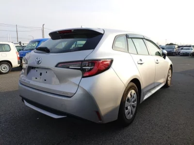 Toyota COROLLA TOURING  с аукциона в Японии