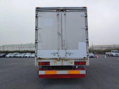 Mitsubishi FUSO FIGHTER