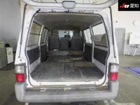 Mazda BONGO VAN лот № 20068 оценка 3.5  с аукциона в Японии 3