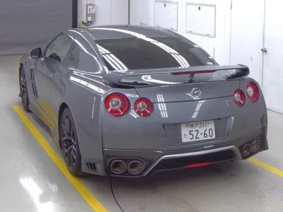 Nissan GT-R