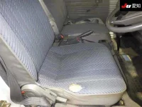 Mazda BONGO VAN лот № 20098 оценка 3  с аукциона в Японии 5