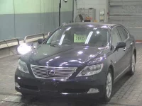 Lexus LS лот № 2605 оценка 4  с аукциона в Японии 2