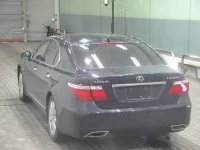 Lexus LS лот № 2605 оценка 4  с аукциона в Японии 1