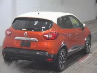 Renault Captur лот № 67 оценка 4  с аукциона в Японии 3