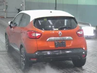 Renault Captur лот № 67 оценка 4  с аукциона в Японии 1