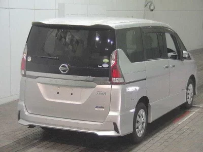Nissan SERENA  с аукциона в Японии