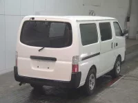 Nissan CARAVAN VAN лот № 8017 оценка 3  с аукциона в Японии 3