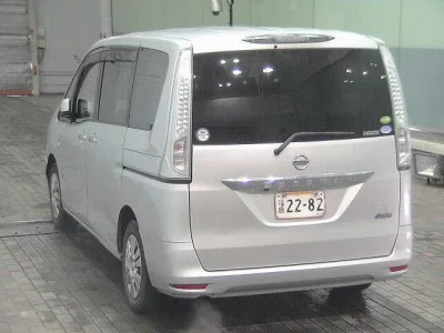 Nissan SERENA  с аукциона в Японии