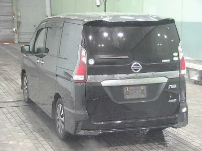 Nissan SERENA  с аукциона в Японии