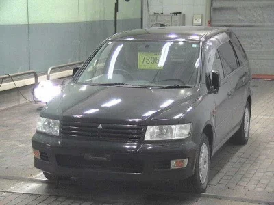 Mitsubishi CHARIOT GRANDIS