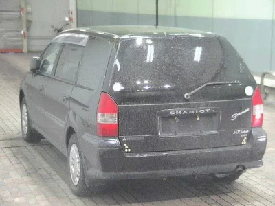 Mitsubishi CHARIOT GRANDIS