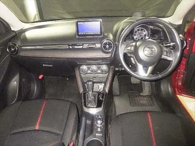 Mazda DEMIO  с аукциона в Японии