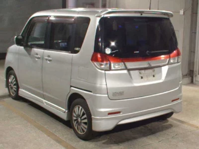Mitsubishi DELICA D2
