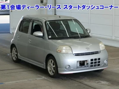 Daihatsu Esse