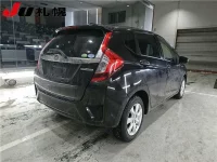 Honda FIT лот № 28 оценка R  с аукциона в Японии 1